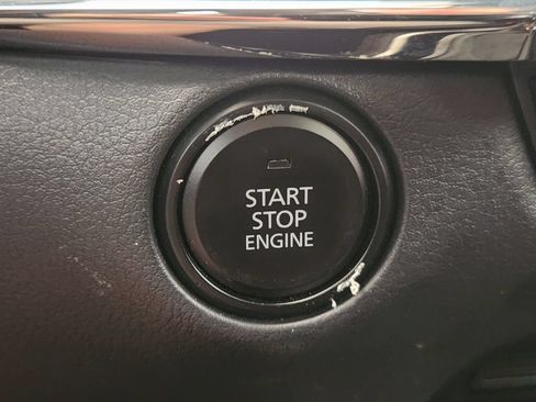 Used 2022 MAZDA CX-30 AWD 2.5 S w/ Premium Package image 21
