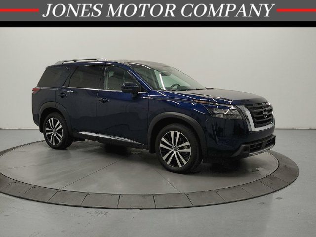 Used 2025 Nissan Pathfinder Platinum w/ Cargo Package AWD/4WD image 1