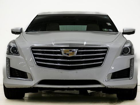 Used 2019 Cadillac CTS Luxury image 2