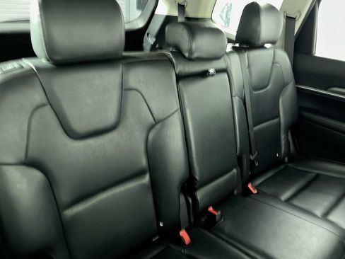 Used 2020 Kia Telluride LX FWD image 26