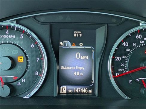 Used 2015 Toyota Camry SE image 11