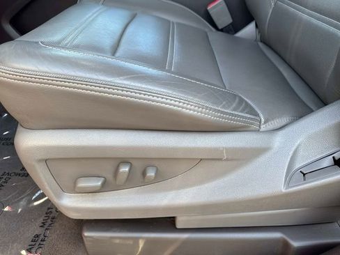 Used 2020 GMC Yukon Denali RWD image 30