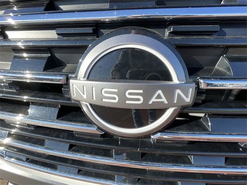 Used 2025 Nissan Rogue S image 3