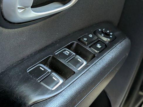 Used 2019 Kia Soul w/ Convenience Package FWD image 21