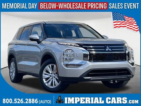 Used 2025 Mitsubishi Outlander ES AWD/4WD image 1
