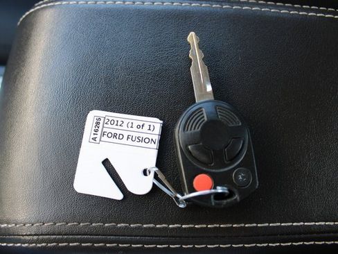 Used 2012 Ford Fusion SE image 30