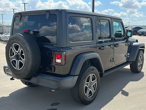 Used 2021 Jeep Wrangler Unlimited Sport image 14