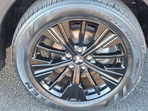 Used 2018 Mitsubishi Eclipse Cross LE image 8