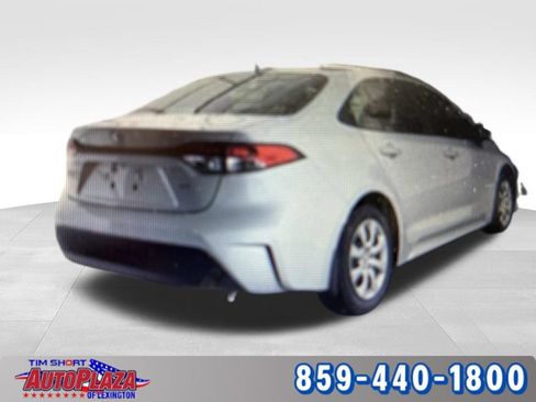 Used 2025 Toyota Corolla LE FWD image 5