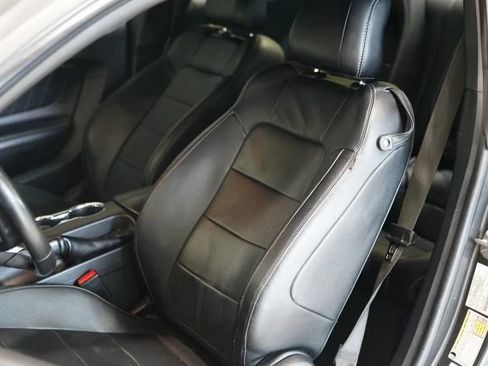 Used 2015 Ford Mustang GT Premium RWD image 33