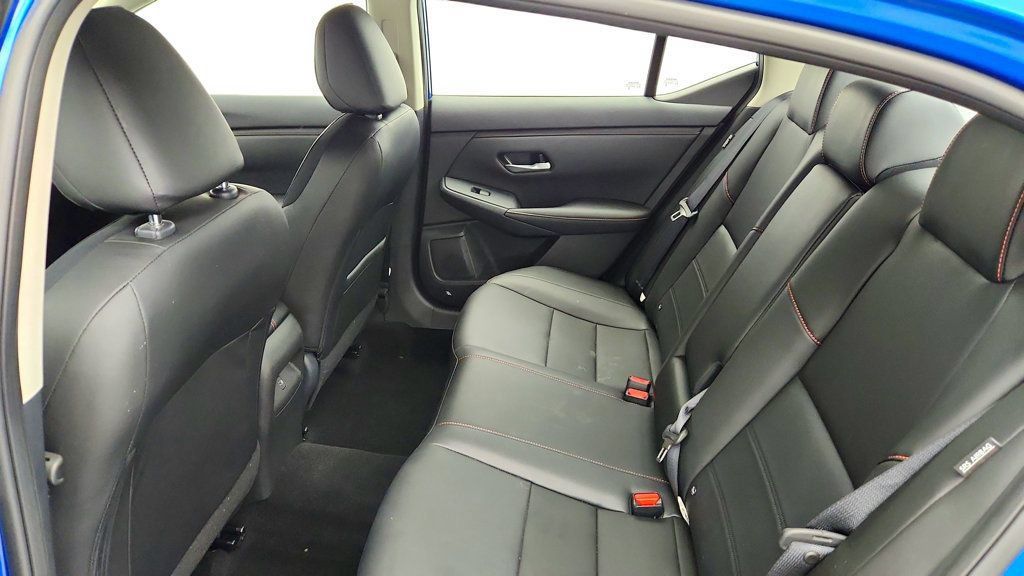 Used 2025 Nissan Sentra SR w/ SR Premium Package FWD image 19