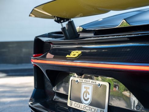 Used 2020 Bugatti Chiron image 37