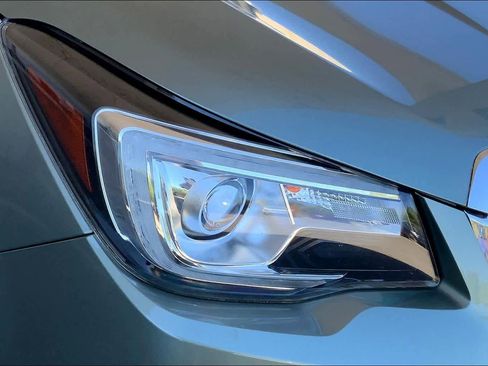 Used 2018 Subaru Forester 2.5i Touring w/ Popular Package #2 image 27