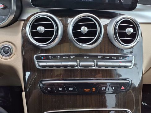 Used 2022 Mercedes-Benz GLC 300 4MATIC image 30