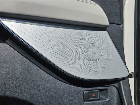 New 2025 Lincoln Aviator Reserve w/ Equipment Group 201A image 18