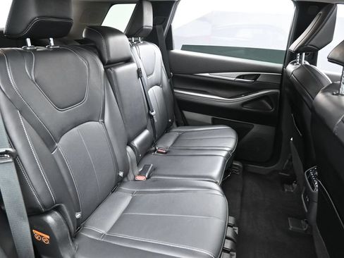 Used 2025 INFINITI QX60 Luxe AWD/4WD image 32