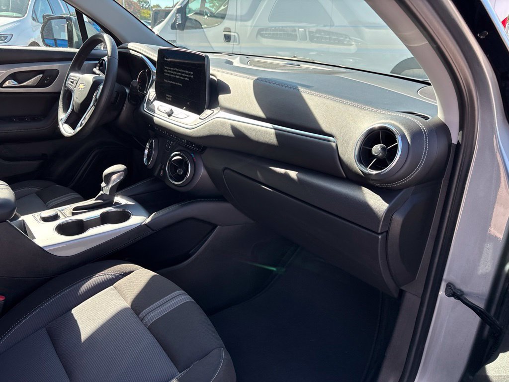 Used 2025 Chevrolet Blazer LT FWD image 28