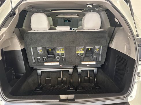 Used 2016 Toyota Sienna Limited AWD/4WD image 28