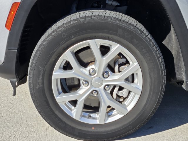 Used 2023 Jeep Grand Cherokee L Limited RWD image 7