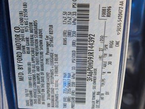 Used 2018 Ford Fusion SE w/ Fusion SE Technology Package FWD image 24