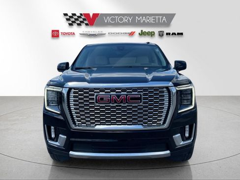 Used 2021 GMC Yukon XL Denali w/ Denali Premium Package AWD/4WD image 8