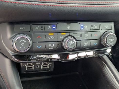 Used 2024 Dodge Durango GT image 24