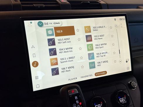 New 2026 Land Rover Defender 110 OCTA AWD/4WD image 21