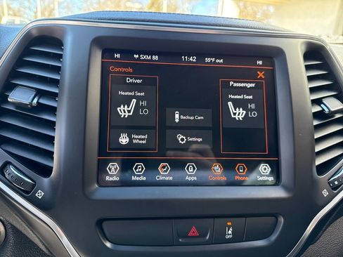 Used 2022 Jeep Cherokee Latitude Lux image 20