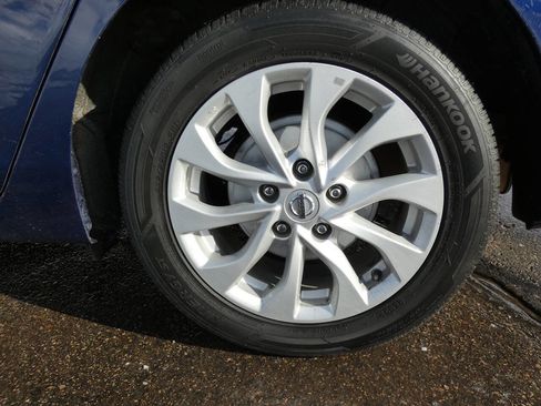 Used 2019 Nissan Sentra SV FWD image 21