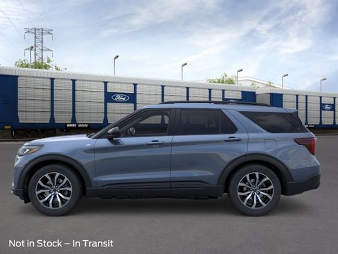 New 2026 Ford Explorer ST-Line AWD/4WD image 3