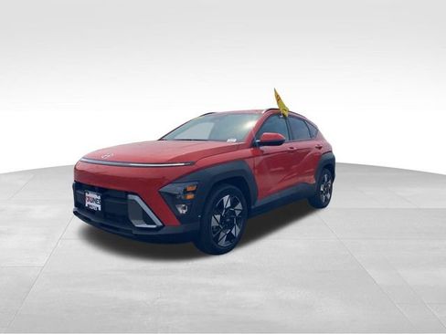 Used 2024 Hyundai Kona SEL image 11