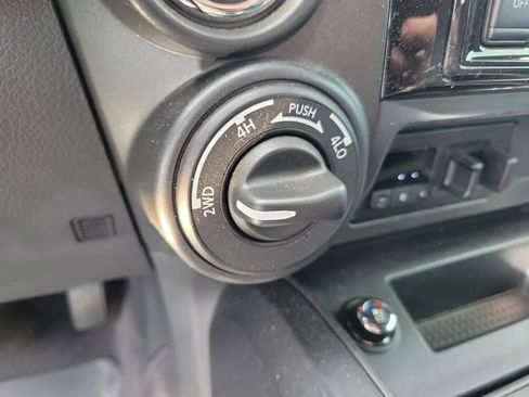 Used 2024 Nissan Titan PRO-4X w/ Pro-4x Convenience Package AWD/4WD image 32