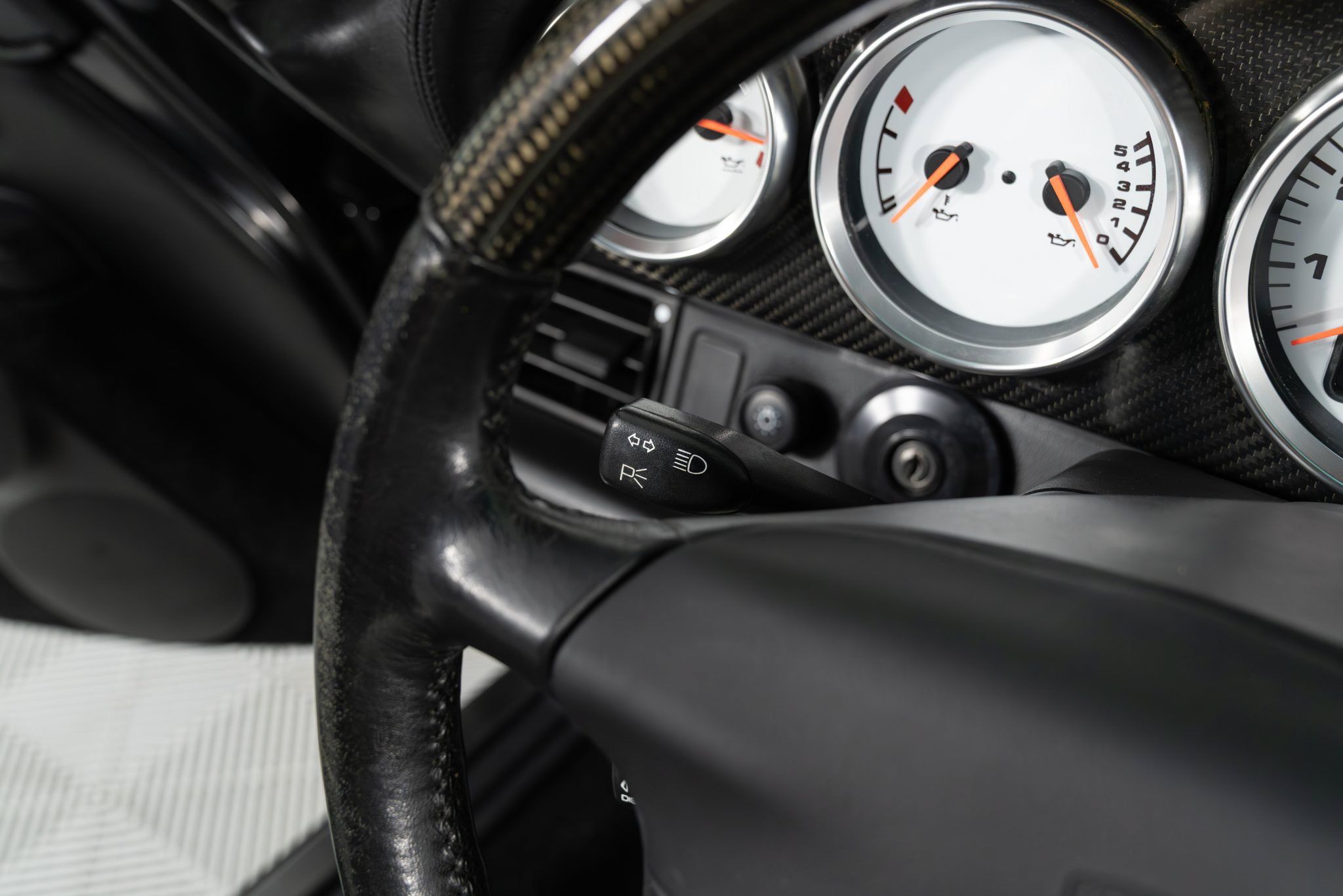 Used 1996 Porsche 911 Turbo RWD image 35