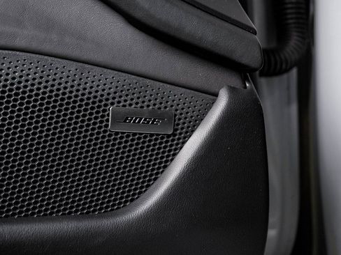 Certified 2025 Porsche Taycan image 27