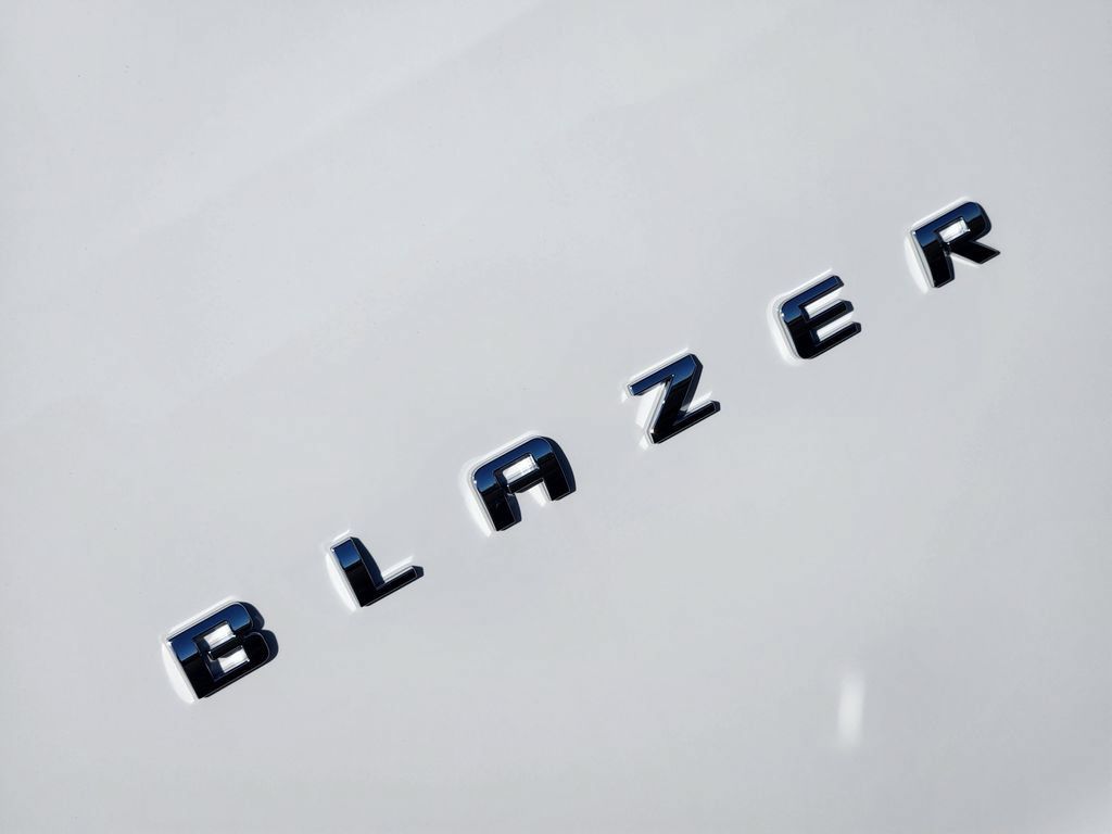 New 2026 Chevrolet Blazer LT w/ Convenience Package FWD image 8
