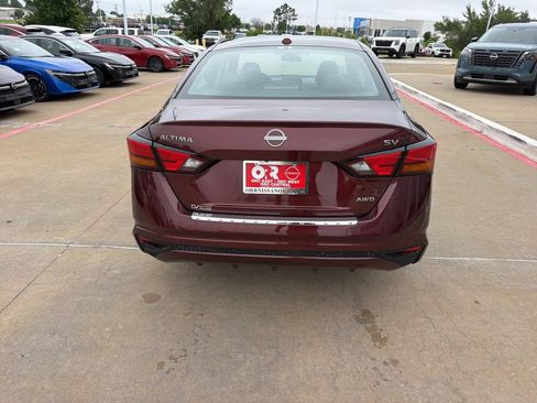 Used 2023 Nissan Altima 2.5 SV AWD/4WD image 4