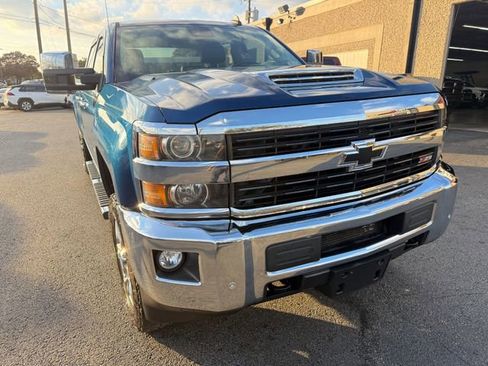 Used 2017 Chevrolet Silverado 2500 LTZ w/ Duramax Plus Package image 10