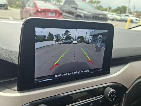 Used 2021 Ford Escape SEL w/ Technology Package FWD image 13