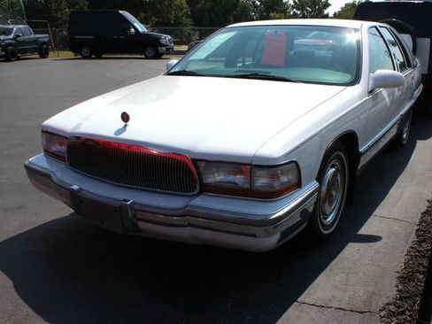 Used 1996 Buick Roadmaster Limited RWD image 10