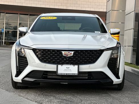 Used 2025 Cadillac CT5 Premium Luxury image 9