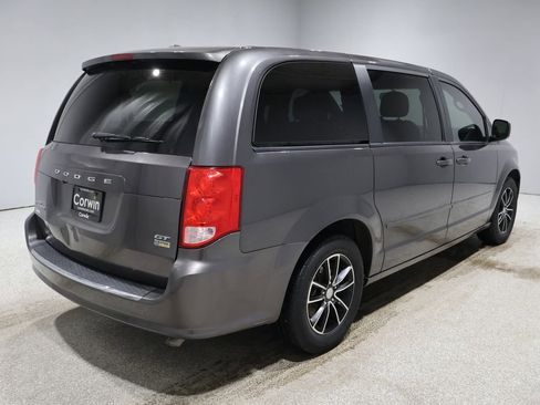 Used 2017 Dodge Grand Caravan GT image 2