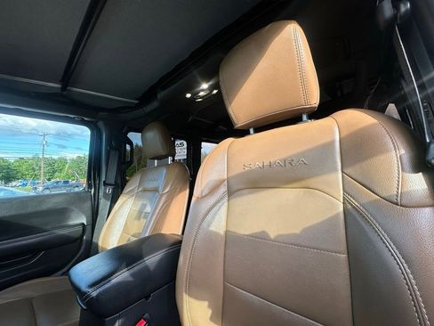 Used 2021 Jeep Wrangler Unlimited Sahara AWD/4WD image 20