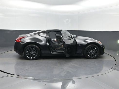 Used 2018 Nissan 370Z Coupe w/ Z34 Heritage Edition - Black image 30