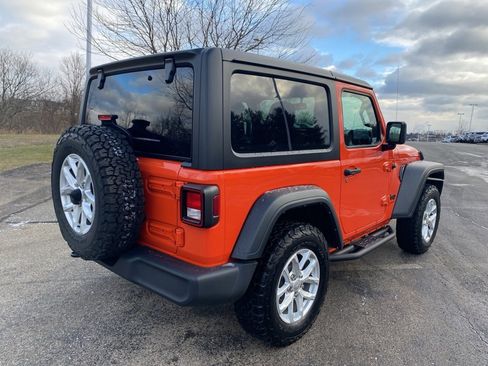 Used 2023 Jeep Wrangler Sport S image 3