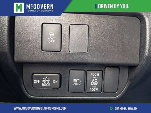 Used 2021 Toyota Tacoma TRD Off-Road w/ Technology Package AWD/4WD image 26