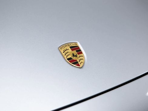 Certified 2022 Porsche 911 Carrera image 32