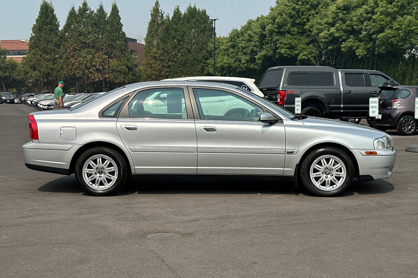 Used 2005 Volvo S80 2.5T FWD image 3