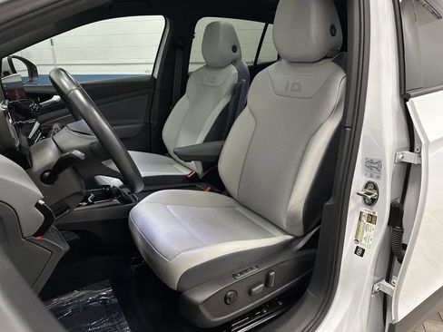 Used 2021 Volkswagen ID.4 Pro S image 4