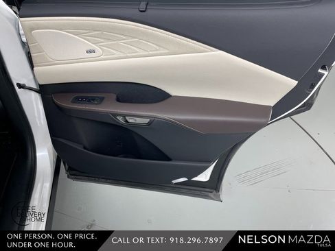 Used 2024 Lexus RX 350 w/ Convenience Package image 43