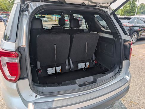 Used 2019 Ford Explorer XLT w/ Equipment Group 202A FWD image 6